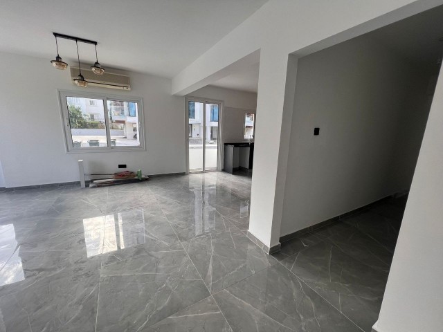 3+1 FLAT FOR SALE IN KYRENIA NUSMAR MARKET AREA