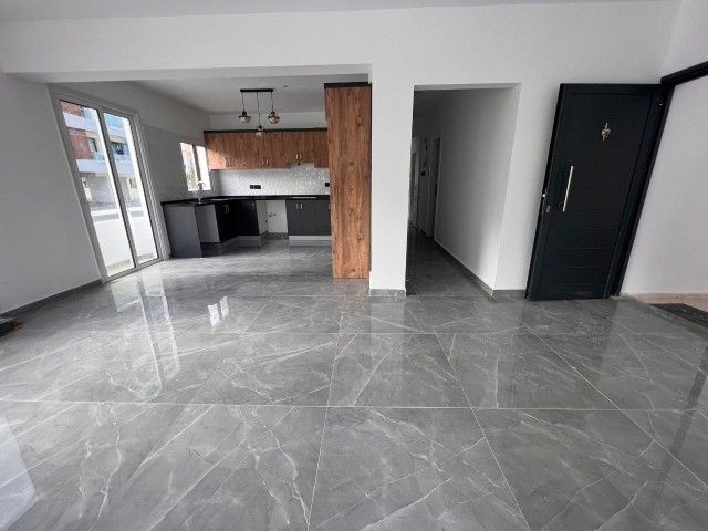 3+1 FLAT FOR SALE IN KYRENIA NUSMAR MARKET AREA