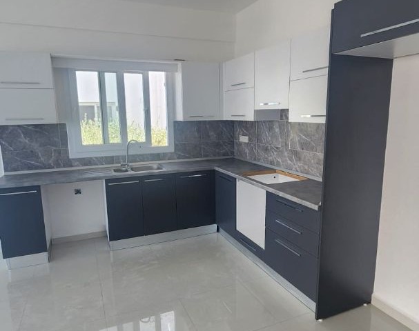 ALSANCAK 2+1 EŞYASIZ BAHÇE KATI DAİRE