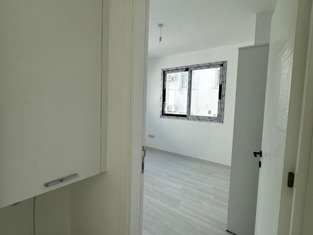 KYRENIA CENTER UNFURNISHED 2+1 FLAT FOR RENT