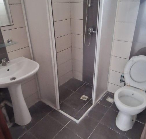 2+1 flat for rent in Gönyeli center