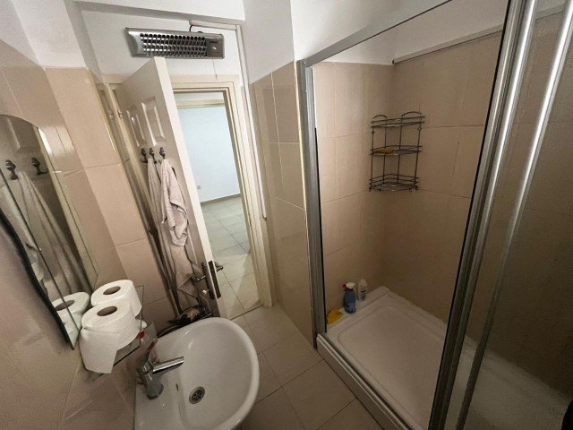 3+1 flat in a central location in Yenikent