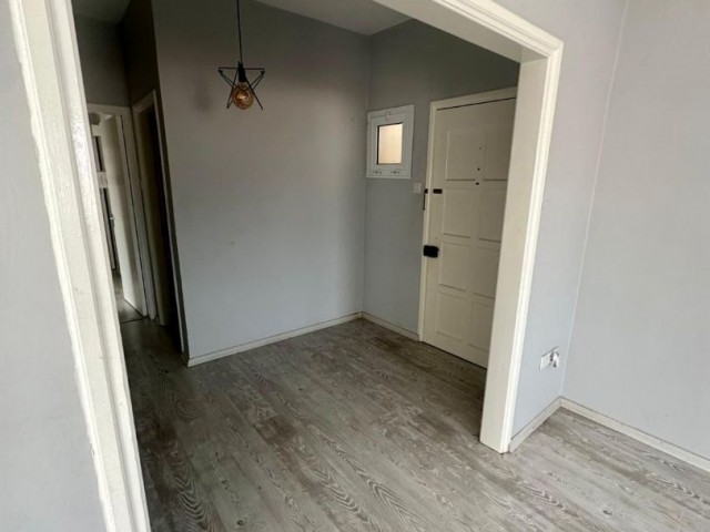 3+1 flat for rent in a central location in Kızılbaş