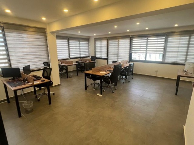 BÜRO ZU VERMIETEN IM KYRENIA CENTER