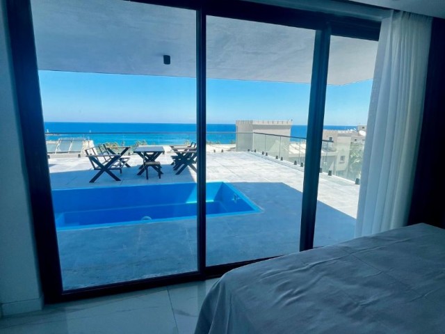 Ultra-luxury 4+1 residence with private pool in the comfort of a villa with breathtaking sea views