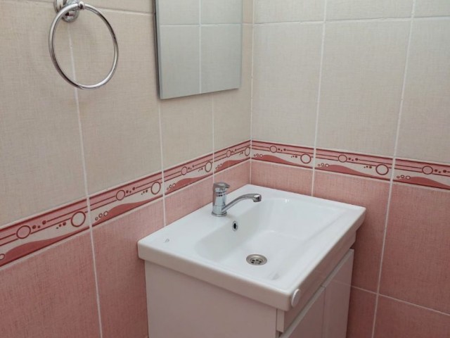 Flat To Rent in Türk Mahallesi, Kyrenia