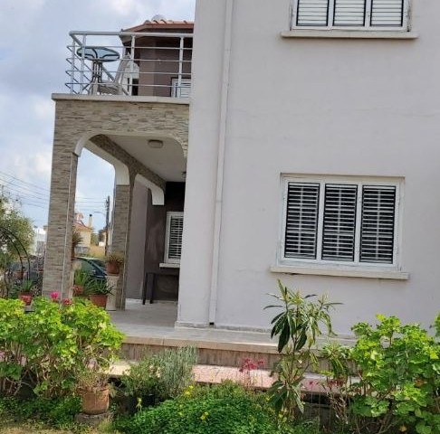 LEFKOŞA GÖNYELI 3+2 VILLA FOR SALE 