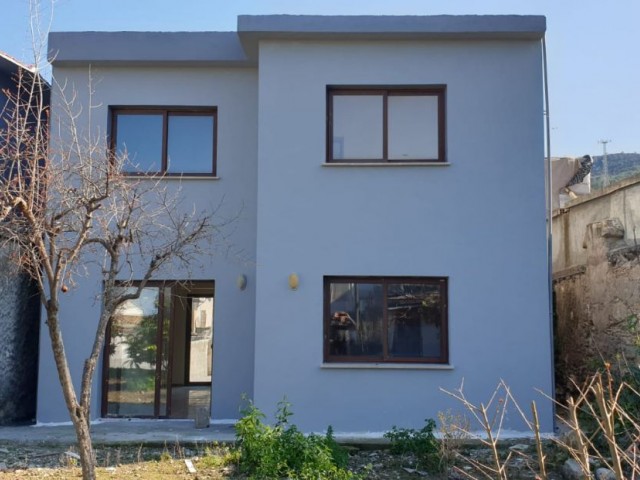 3+1 Duplex Haus zu verkaufen in Famagusta Tatlısu