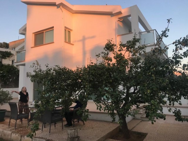 Duplex zum Verkauf in Famagusta Baykal