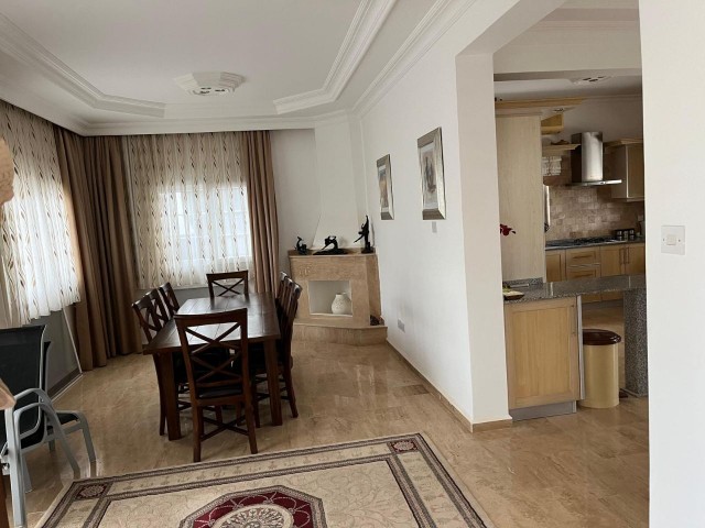 İskele Bahçalar 4+1 Satılık Villa