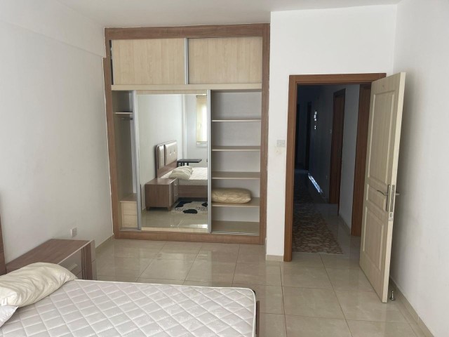 3+1 Wohnung zum Verkauf im Zentrum von Famagusta