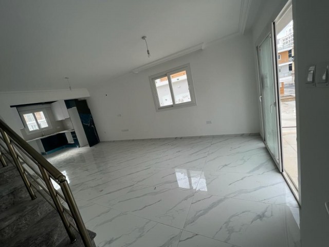 İskele Longbeach Satılık 2+1 İkiz Villa