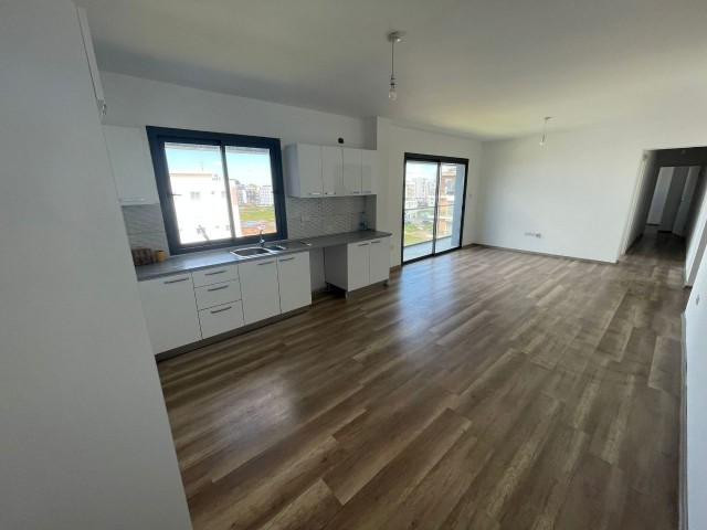 2+1 PENTHOUSE-WOHNUNG ZUM VERKAUF IN FAMAGUSTA ÇANAKKALE