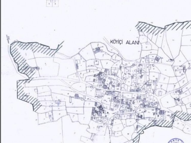 زمین در Girne Arapköy با مجوز تجاری در روستا