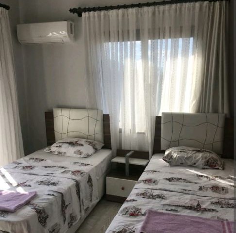 Girne merkezde gunluk kiralık 2+1 4 tek yatakli 