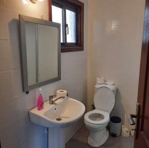 Kiralık Girne merkez Colony gelmeden 2+1 daire 