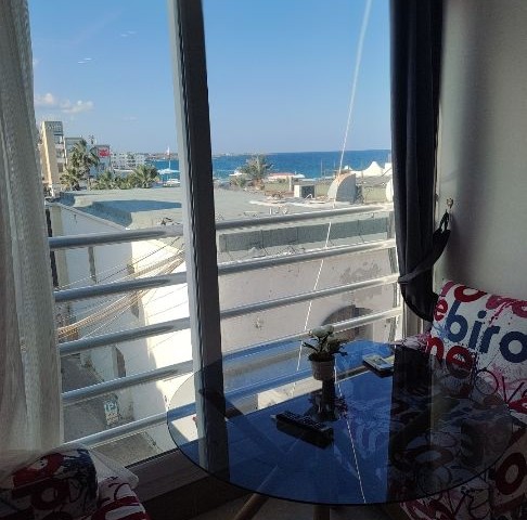 Daily rental studios in Kyrenia harbor Kordon from the owner 