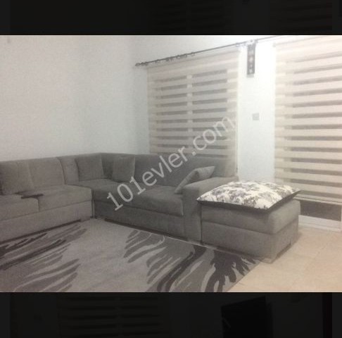 Girne merkez en ucuz Sahibinden satılık 2+1 penthouse daire  150 m2 