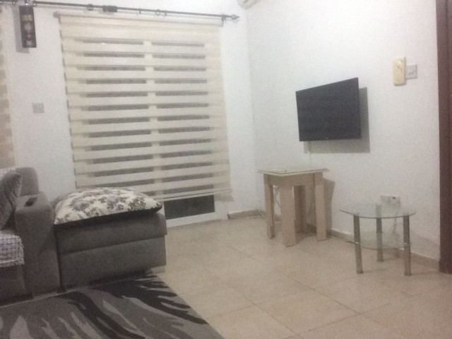 2+1 air-conditioned penthouse apartment in Kashkar district in the center of Kyrenia for daily rent ** 