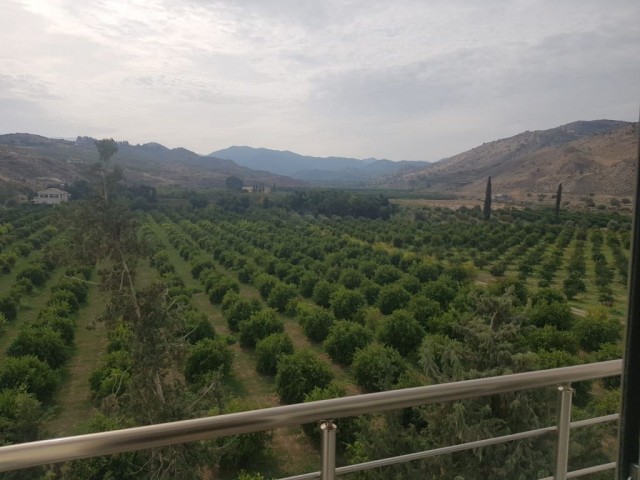 Lefke'nin Merkezinde satılık TÜRK KOÇANLI daire.