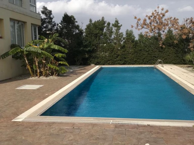 3+1 WOHNUNG MIT POOL IM ERDGESCHOSS MIT GARTEN ZUM VERKAUF IN KYRENIA ALSANCAKTA ** 