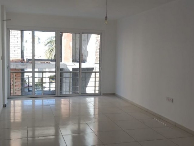 Flat To Rent in Girne Merkez, Kyrenia