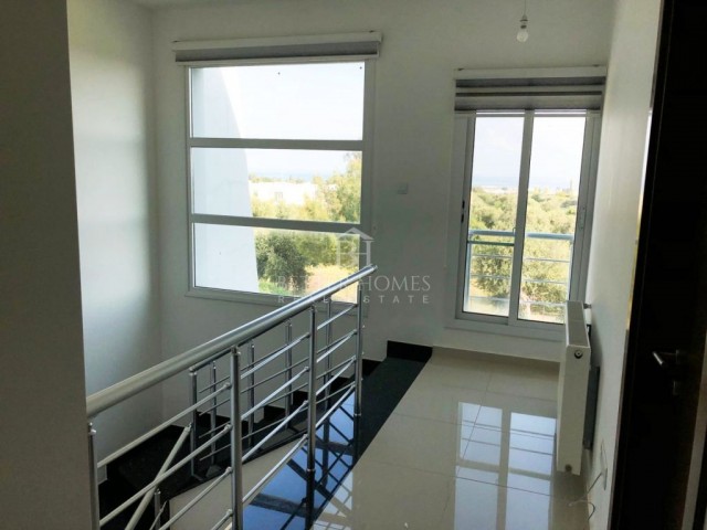 Girne Zeytinlik'te satılık 3+1 ikiz villa!