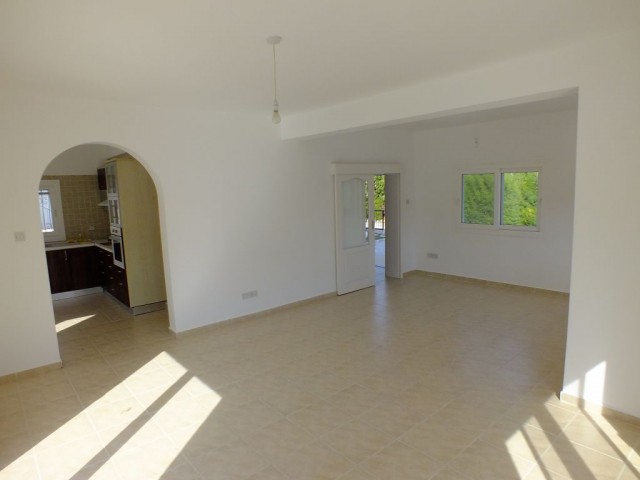 Villa To Rent in Yeşiltepe, Kyrenia