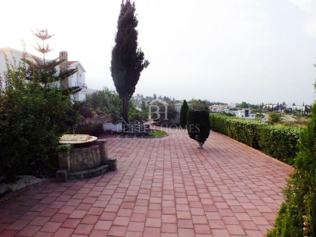 LUXURY VILLA FOR SALE IN KYRENIA ÇATALKÖY, BUILT ON MORE THAN 1 ACRE OF LAND, WITH MAGNIFICENT MOUNTAIN AND SEA VIEWS ** 