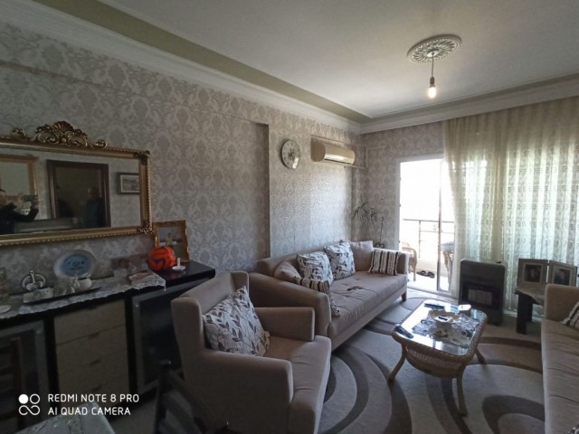 GİRNE MERKEZDE SATILIK 2+1 DAİRE