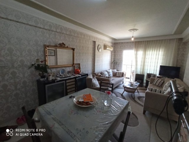 GİRNE MERKEZDE SATILIK 2+1 DAİRE