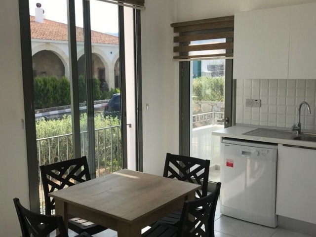 GİRNE ALSANCAK'TA KİRALIK FULL EŞYALI 1+1 DAİRE (KIBRIS TOWN HOUSES)