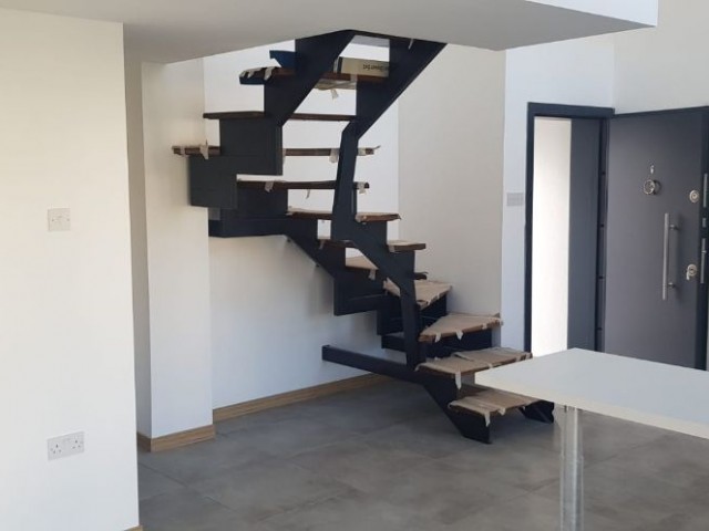 GİRNE ALSANCAK'TA SATILIK SIFIR 1+1 LOFT