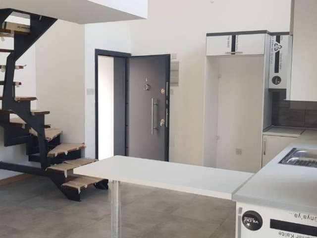 GİRNE ALSANCAK'TA SATILIK SIFIR 1+1 LOFT