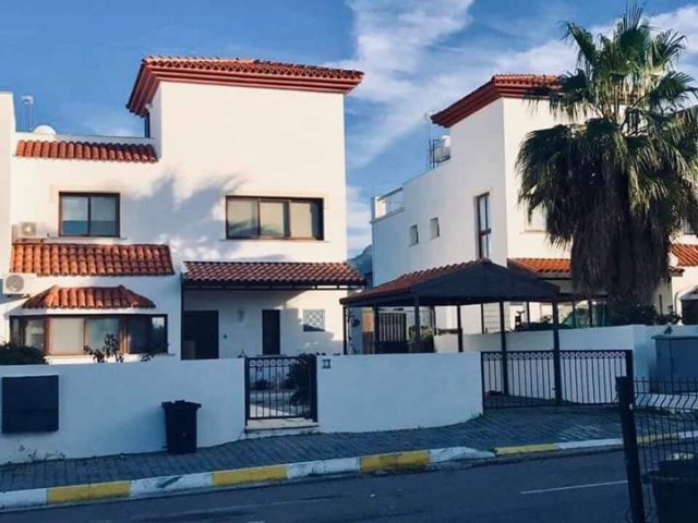 Girne doğanköy de havuzlu kiralık villa 3+1