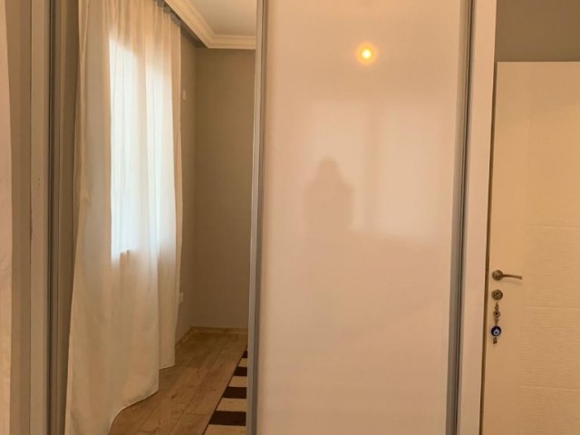 GİRNE ALSANCAK'TA KİRALIK FULL EŞYALI LÜKS 2+1 DAİRE