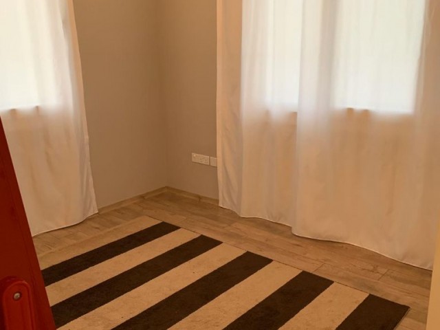 GİRNE ALSANCAK'TA KİRALIK FULL EŞYALI LÜKS 2+1 DAİRE