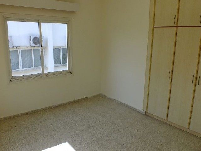 LEFKOŞA YENİKENT'TE SATILIK TÜRK KOÇANLI 3+1 DAİRE