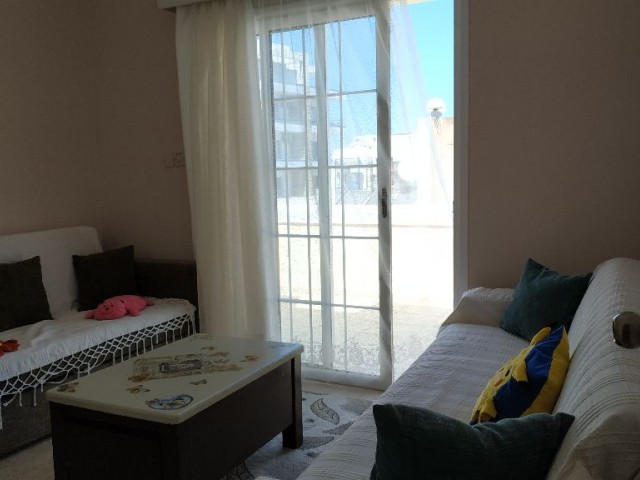 GİRNE MERKEZDE SATILIK 3+1 PENTHOUSE (TAKAS KABUL EDİLİR)