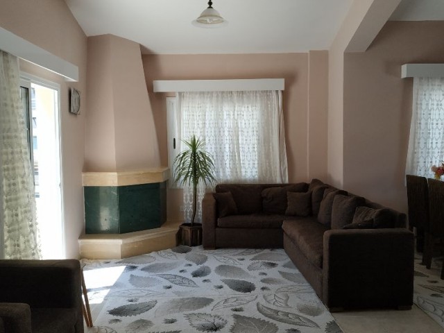 GİRNE MERKEZDE SATILIK 3+1 PENTHOUSE (TAKAS KABUL EDİLİR)