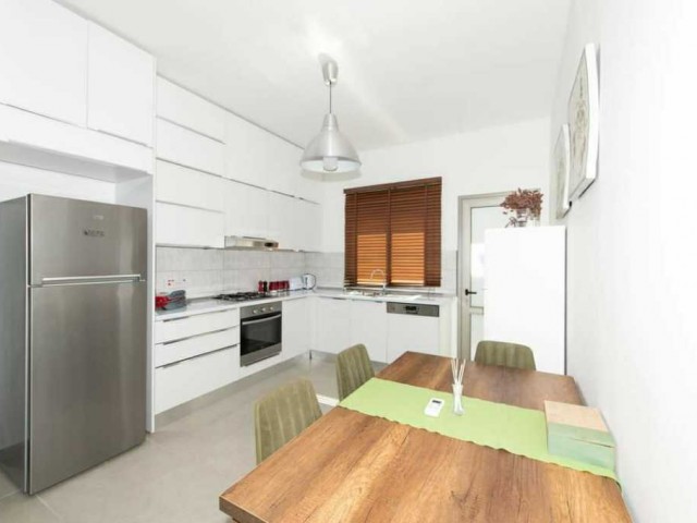 Flat To Rent in Alsancak, Kyrenia