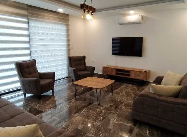 Girne Karaoğlan oğlunda satılık 3+1 220 m2 havuzlu villa full eşyalı