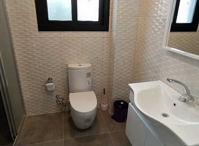 Girne Karaoğlan oğlunda satılık 3+1 220 m2 havuzlu villa full eşyalı