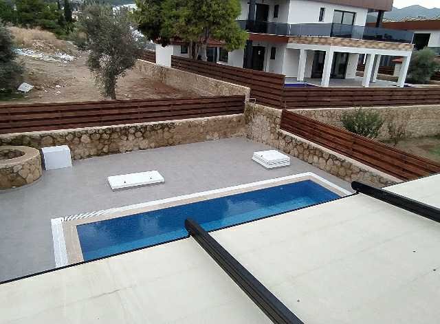 3+1 220 m2 Villa mit Pool zum Verkauf in Kyrenia Karaoglan Ogun voll möbliert ** 