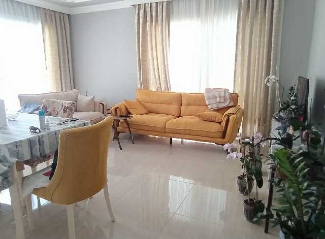 Girne merkezde satılık 125 m2  3+1 daire 