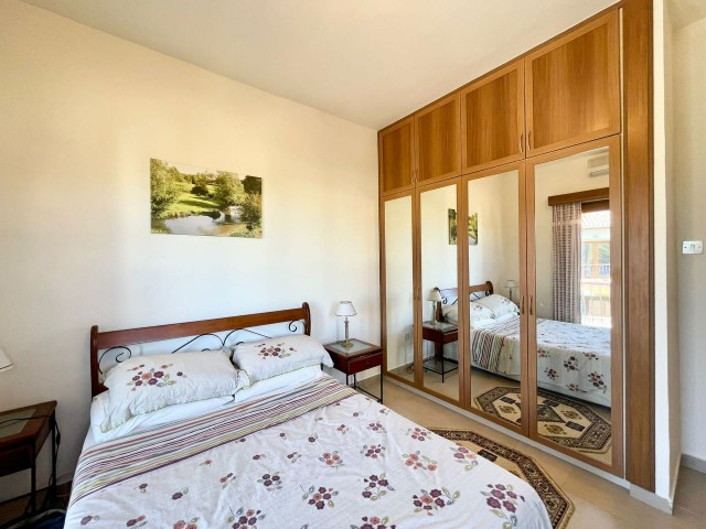 Duplex 3 + 1 villa zum Verkauf hinter Kyrenia Karakum Altinkaya Hotel ** 