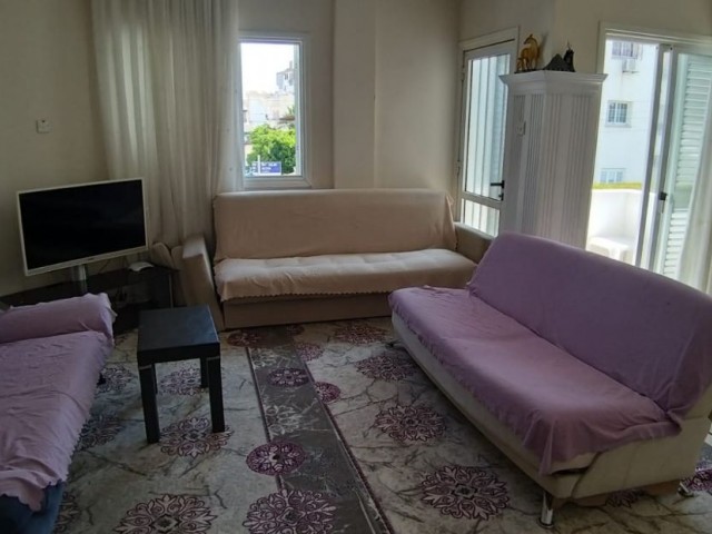 Girne merkezde satılık 3+1 daire 