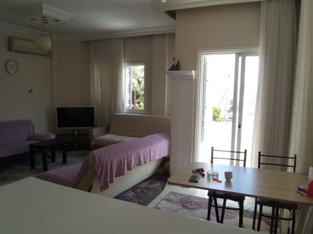 3+1 Wohnung zum Verkauf im Zentrum von Kyrenia ** 