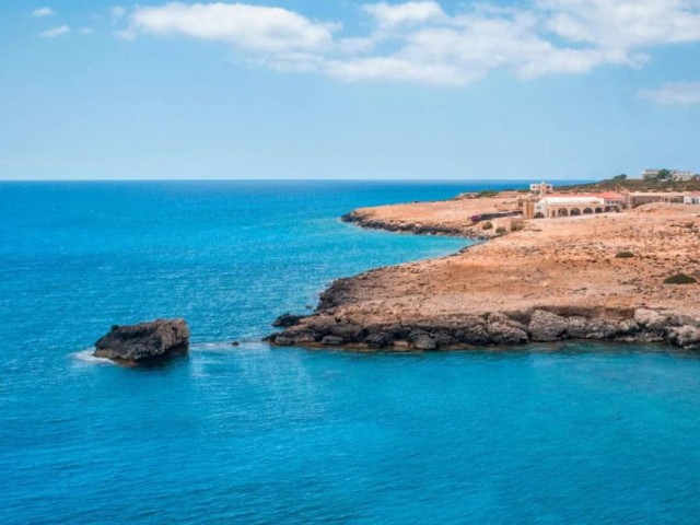 منطقه مسکونی برای فروش in Karşıyaka, گیرنه