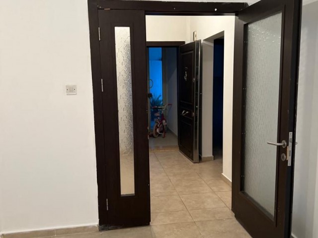 Flat To Rent in Alsancak, Kyrenia